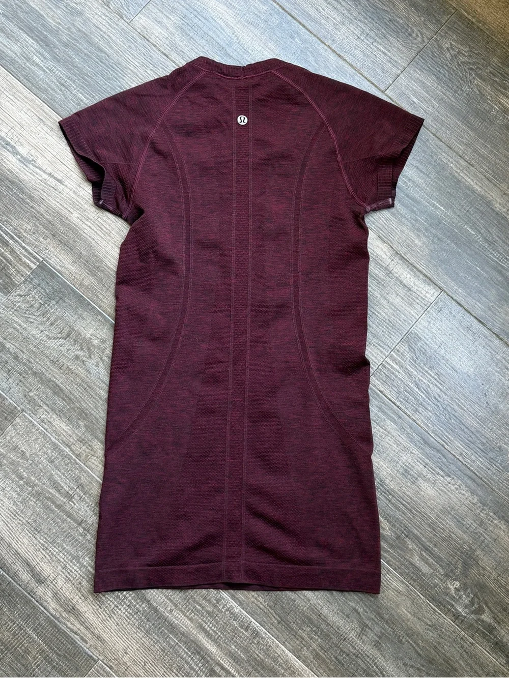 Burgundy Lululemon short sleeve shirt #athletic #activewear